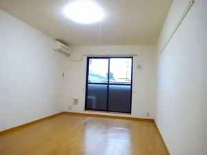 砺波市のマンスリーマンション・ウィークリーマンション「メゾン・ディナスティ 104・洋室(No.1436141)」メイン画像