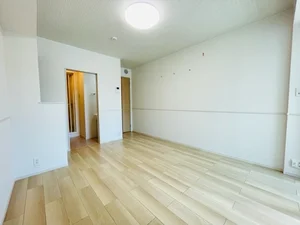 のマンスリーマンション・ウィークリーマンション「スクエアＩＳ　Ⅴ 102・洋室(No.1436803)」メイン画像