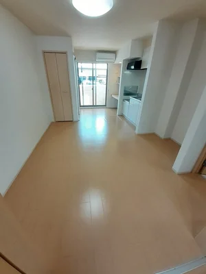 のマンスリーマンション・ウィークリーマンション「ＢＥＳＴ　ＨＯＵＳＥ　Ⅲ　Ａ 102・洋室(No.1437413)」メイン画像