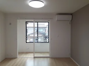 のマンスリーマンション・ウィークリーマンション「ヒカルサ高岡角イースト 201・洋室(No.1438310)」メイン画像