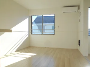 のマンスリーマンション・ウィークリーマンション「ウーノ　イリーデ 202・洋室(No.1438324)」メイン画像