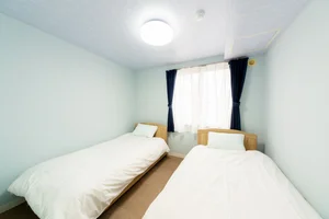 寝室①シングルベッド×2