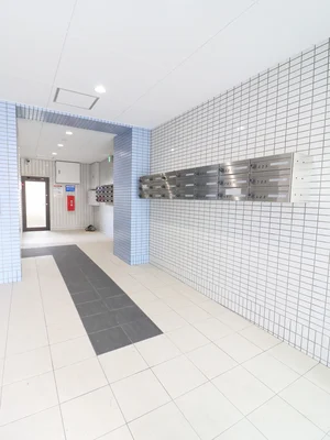 集合ポストあり　郵送物受け取りを自由にしていただけます！　防犯カメラ付きでセキュリティ面も安心♪