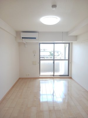 神奈川県のマンスリーマンション・ウィークリーマンション「エクレセンス新富 205・洋室(No.1439531)」メイン画像