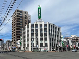 北海道銀行 麻生支店 徒歩4分