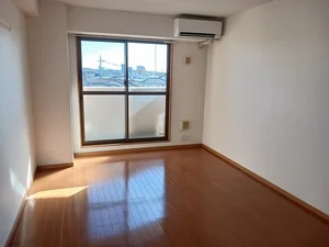桶川市のマンスリーマンション・ウィークリーマンション「キュ－ズ・リヴィエ－ル 401・洋室(No.1440066)」メイン画像