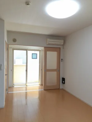 木曽川駅（愛知県）のマンスリーマンション・ウィークリーマンション「アドーラ木曽川　Ⅵ 101・洋室(No.1440541)」メイン画像