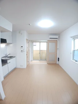 愛知県のマンスリーマンション・ウィークリーマンション「アドーラ木曽川　Ⅵ 101・洋室(No.1440541)」メイン画像
