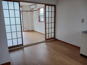 鈴鹿大学短期大学部周辺のマンスリーマンション・ウィークリーマンション「サンビレッジ稲生 1-D・洋室(No.1440916)」メイン画像