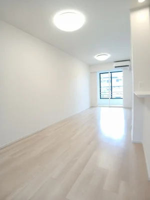 府中市のマンスリーマンション・ウィークリーマンション「ドウェル　ナルシサス 104・洋室(No.1441081)」メイン画像