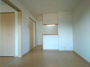 のマンスリーマンション・ウィークリーマンション「８　ｃｏｕｒｔ　Ｂ 202・洋室(No.1441444)」メイン画像