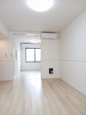 のマンスリーマンション・ウィークリーマンション「フラワー 103・洋室(No.1441884)」メイン画像