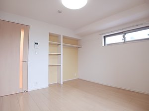 のマンスリーマンション・ウィークリーマンション「フィレール　デュ　トラジャⅢ 101・洋室(No.1441915)」メイン画像