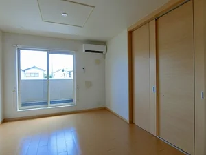 のマンスリーマンション・ウィークリーマンション「ＧＲＡＣＥ　ＧＡＲＤＥＮ　Ａ 203・洋室(No.1442909)」メイン画像