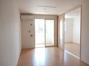 富山県のマンスリーマンション・ウィークリーマンション「ユーフォリアⅠ 203・洋室(No.1443342)」メイン画像