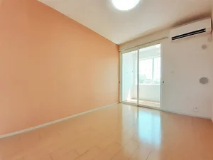 のマンスリーマンション・ウィークリーマンション「アンバートゥルーキャッスルⅠ 103・洋室(No.1444074)」メイン画像