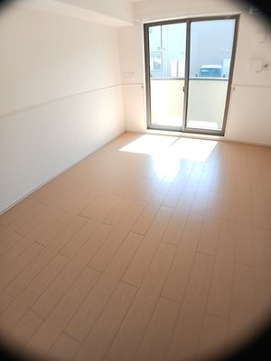 のマンスリーマンション・ウィークリーマンション「エム・シャルム善通寺Ⅲ 105・洋室(No.1444688)」メイン画像