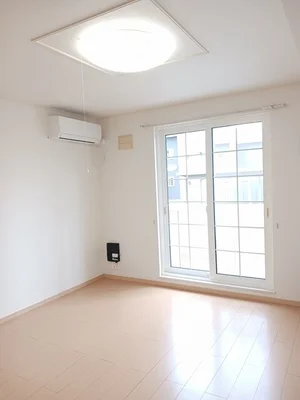 千歳市のマンスリーマンション・ウィークリーマンション「サンリットハウスⅢ 103・洋室(No.1445014)」メイン画像