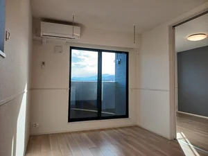 南アルプス市のマンスリーマンション・ウィークリーマンション「グランツ　南アルプス　Ⅱ 201・洋室(No.1445220)」メイン画像