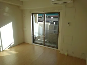 久津川駅（京都府）のマンスリーマンション・ウィークリーマンション「Ａｐｔ．くりくま 102・洋室(No.1445460)」メイン画像