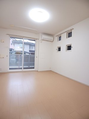 のマンスリーマンション・ウィークリーマンション「ヴァンクール　Ⅱ 101・洋室(No.1445597)」メイン画像