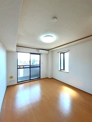 のマンスリーマンション・ウィークリーマンション「カーサ木太Ⅱ 205・洋室(No.1445605)」メイン画像