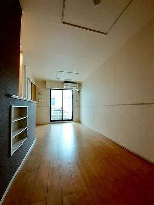 愛媛大学医学部附属病院周辺のマンスリーマンション・ウィークリーマンション「アジュール 102・洋室(No.1445638)」メイン画像