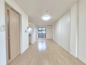 のマンスリーマンション・ウィークリーマンション「クラージュⅡ 203・洋室(No.1446183)」メイン画像
