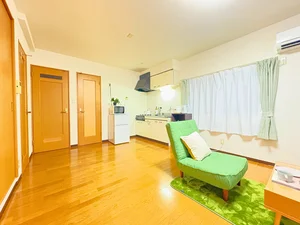 のマンスリーマンション・ウィークリーマンション「🍀グランマンスリー🍀 太田浜町Ⅲ ☑️広々1LDK🌈2名入居可👫◎バス🛁トイレ別✨太田駅🚉まで徒歩🚶‍♂️7分🎵 1号室・1LDK(No.1446629)」メイン画像