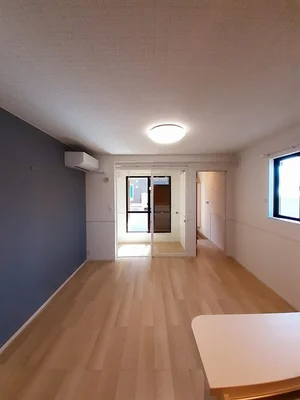 のマンスリーマンション・ウィークリーマンション「ヴィラ　シャロー 101・洋室(No.1446829)」メイン画像