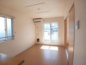 のマンスリーマンション・ウィークリーマンション「ピース　コート 201・洋室(No.1447878)」メイン画像