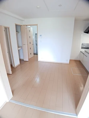紀の川市のマンスリーマンション・ウィークリーマンション「グランドゥール　ソフィア　Ⅱ 102・洋室(No.1448233)」メイン画像