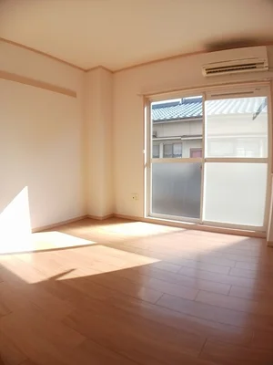 松山市のマンスリーマンション・ウィークリーマンション「メゾン花梨Ⅰ 102・洋室(No.1448916)」メイン画像