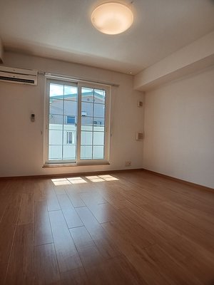 愛媛県のマンスリーマンション・ウィークリーマンション「ピエタ・フィリアーレ椿　Ａ 202・洋室(No.1449783)」メイン画像