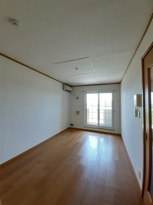 三条市立大学周辺のマンスリーマンション・ウィークリーマンション「ライゼカーサＡ 202・洋室(No.1451061)」メイン画像