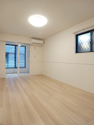 愛媛県のマンスリーマンション・ウィークリーマンション「プラス　オン 106・洋室(No.1451162)」メイン画像