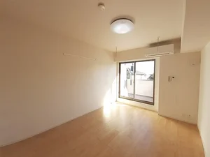 のマンスリーマンション・ウィークリーマンション「ｖｉｌｌａ　ｃｏｌｌｉｎａ 203・洋室(No.1451641)」メイン画像