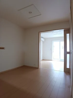 三島市のマンスリーマンション・ウィークリーマンション「スペースＫⅢ 101・洋室(No.1451792)」メイン画像