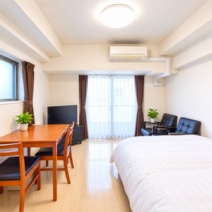大阪府のマンスリーマンション・ウィークリーマンション「ダブルベッドのある28㎡超。🛏️ 江坂4分｜“寝るだけ”じゃないマンスリー｜ エストーネ江坂(No.1451923)」メイン画像