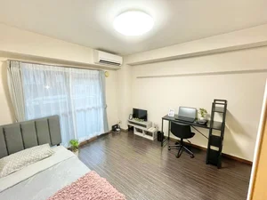 のマンスリーマンション・ウィークリーマンション「【名古屋市北区/志賀本通駅徒歩約4分/無料Wi-Fi/角部屋/バストイレ別・独立洗面台/オートロック】ラフィーネ志賀本通 101・1K(No.1453279)」メイン画像
