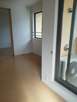 順天堂大学三島キャンパス周辺のマンスリーマンション・ウィークリーマンション「グランドゥソレイユ 201・洋室(No.1453592)」メイン画像