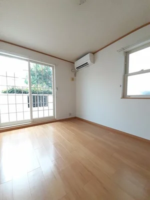 平井駅（愛媛県）のマンスリーマンション・ウィークリーマンション「ル　トワ　ヴェールＢ 101・洋室(No.1453706)」メイン画像