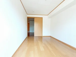 のマンスリーマンション・ウィークリーマンション「ブライトプレーヌ遠賀 103・洋室(No.1453737)」メイン画像
