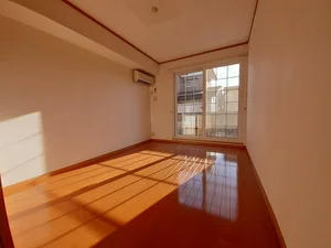 のマンスリーマンション・ウィークリーマンション「ヴィラ　サンライズ 102・洋室(No.1453825)」メイン画像