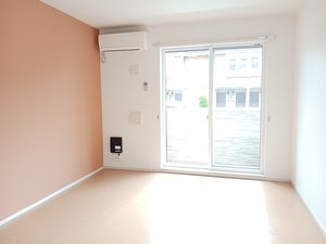 のマンスリーマンション・ウィークリーマンション「ラ・フォートⅨ 102・洋室(No.1454150)」メイン画像