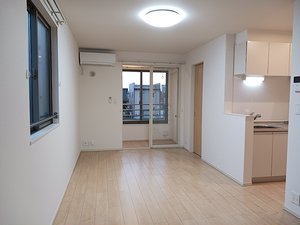 のマンスリーマンション・ウィークリーマンション「Ｒｅｖｉｖｅ８９　Ｅａｓｔ 201・洋室(No.1454389)」メイン画像