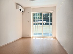 のマンスリーマンション・ウィークリーマンション「リバーサイド　レジデンス 102・洋室(No.1454408)」メイン画像