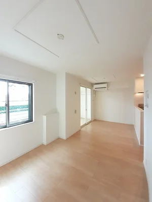 香川県のマンスリーマンション・ウィークリーマンション「パルガーデン中央インターⅢ 102・洋室(No.1454603)」メイン画像