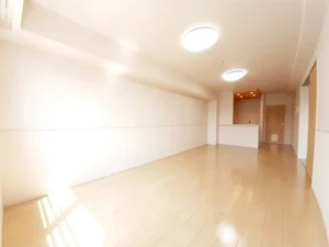 のマンスリーマンション・ウィークリーマンション「ピラーズ　石田 302・洋室(No.1454784)」メイン画像