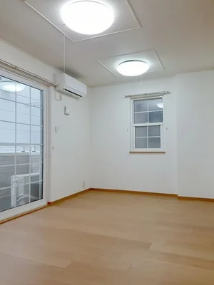 のマンスリーマンション・ウィークリーマンション「ヴェズレー・西中原 102・洋室(No.1454833)」メイン画像